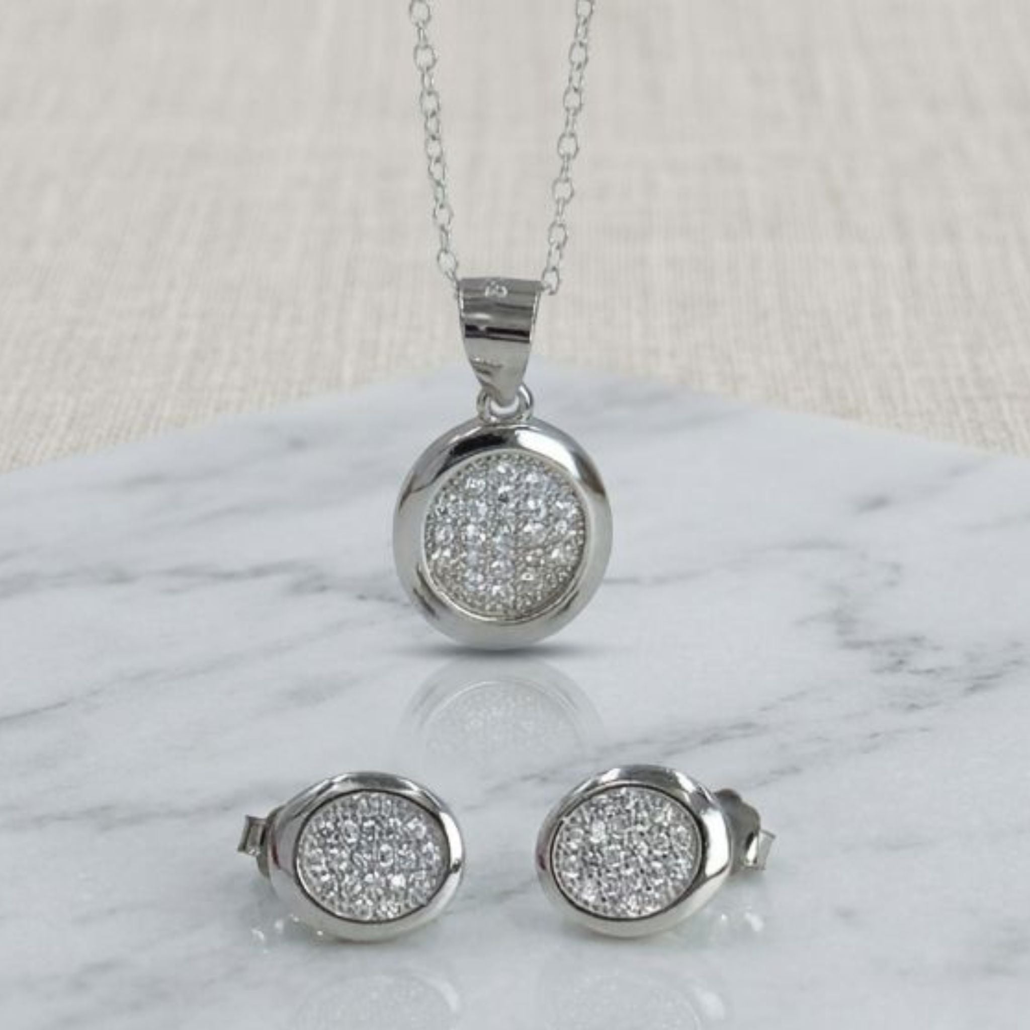 925 Sterling Silver Oval CZ Pendant Set with Chain