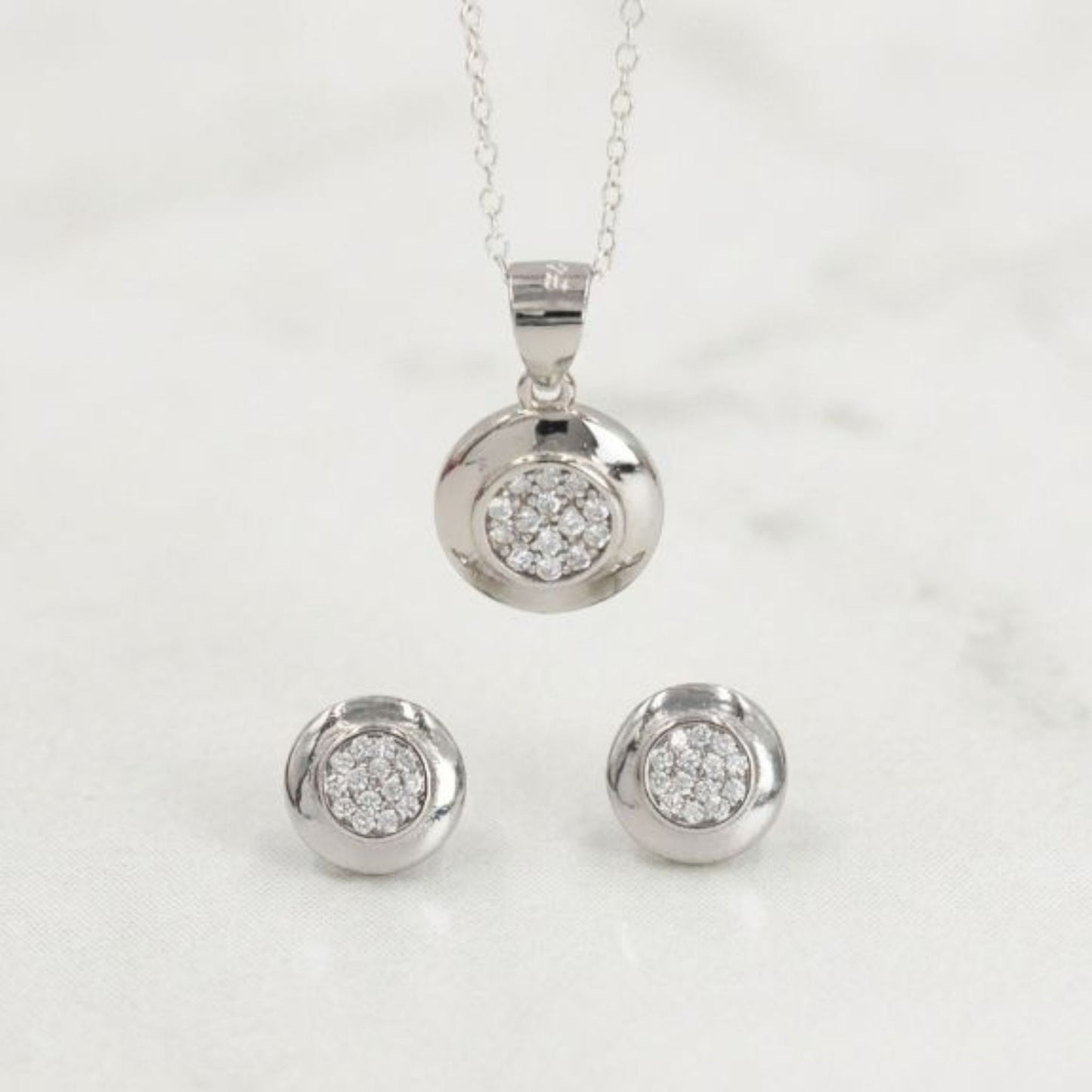925 Sterling Silver Round CZ Pendant Set with Chain