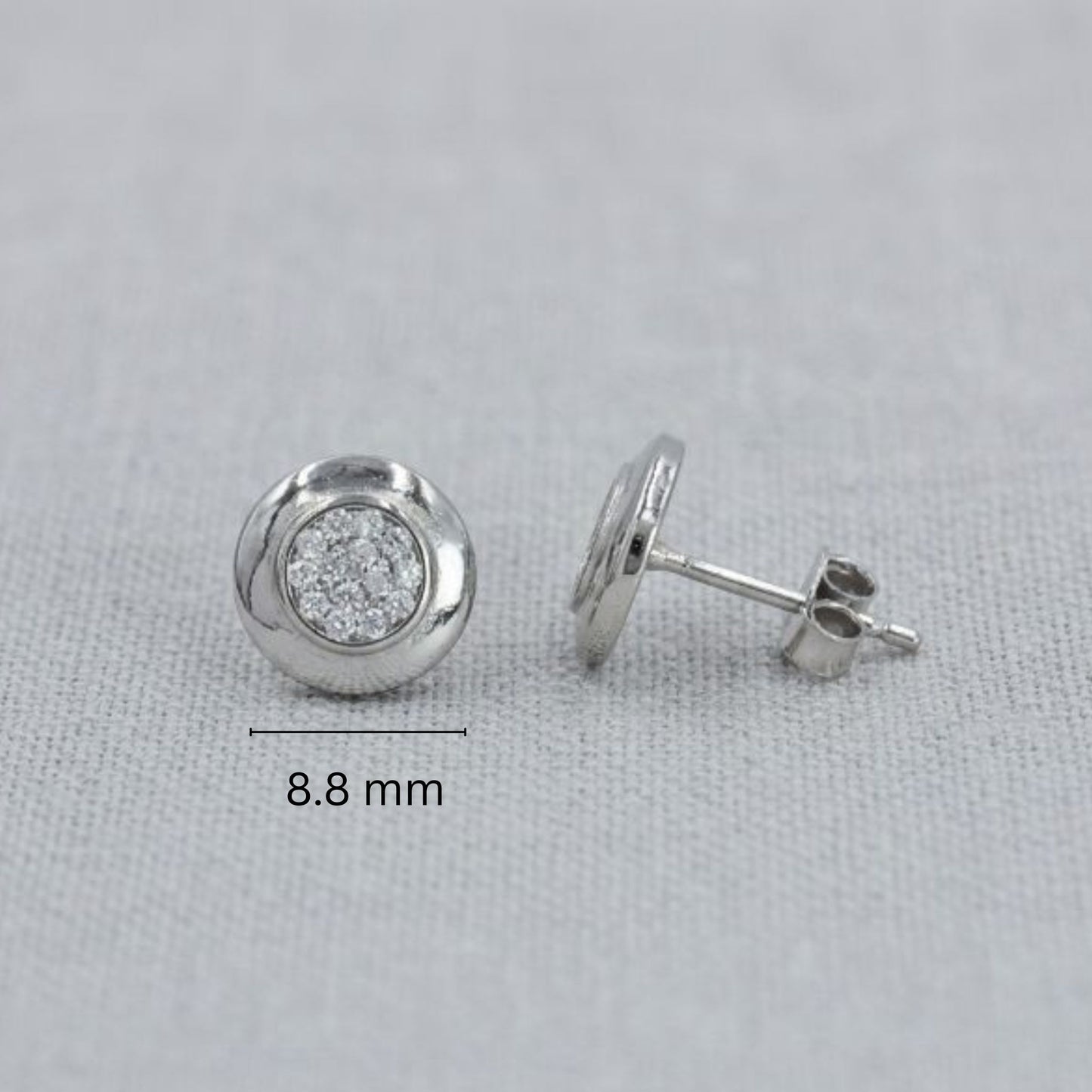 925 Sterling Silver Round CZ Pendant Set with Chain