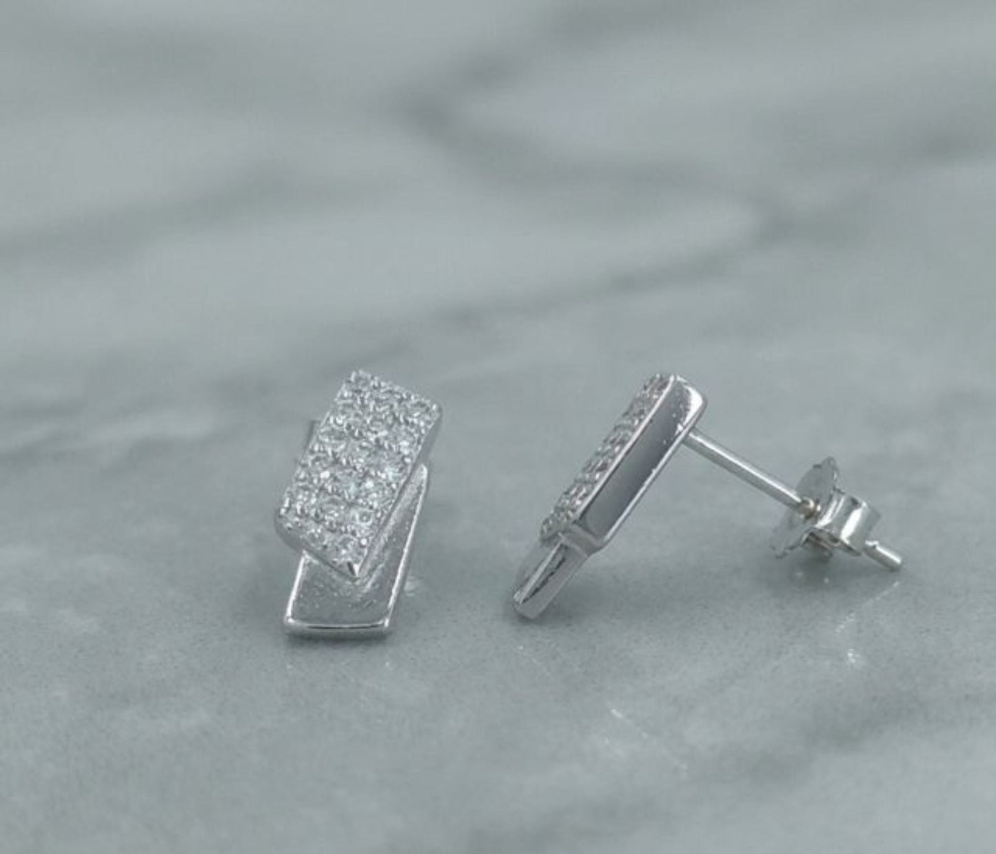 Elegant CZ Rectangle Bar Pendant Set with Chain in 925 Sterling Silver