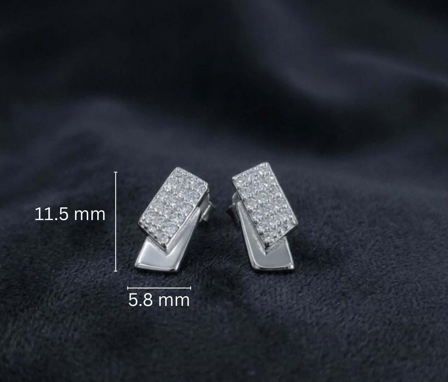 Elegant CZ Rectangle Bar Pendant Set with Chain in 925 Sterling Silver