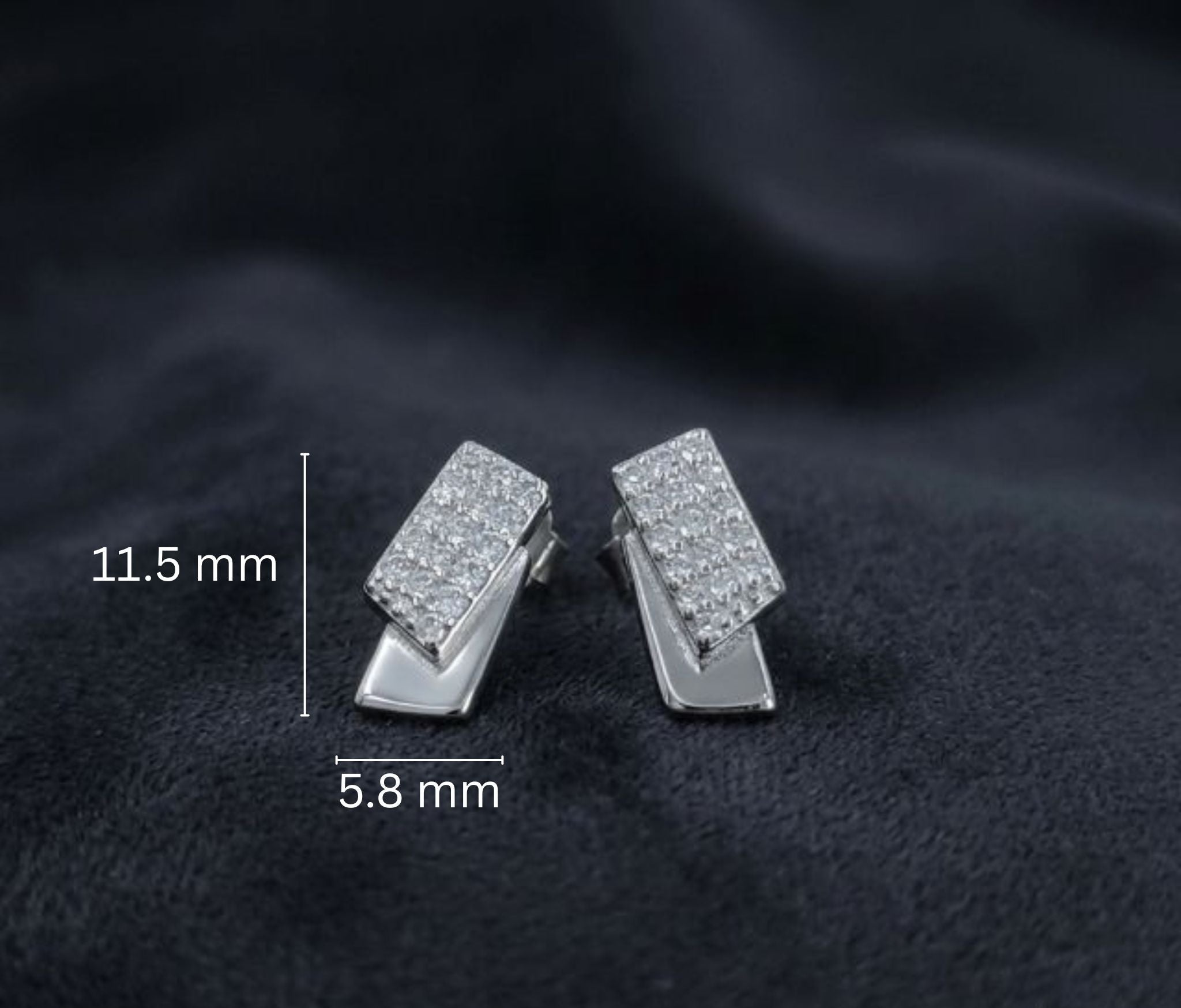 Elegant CZ Rectangle Bar Pendant Set with Chain in 925 Sterling Silver