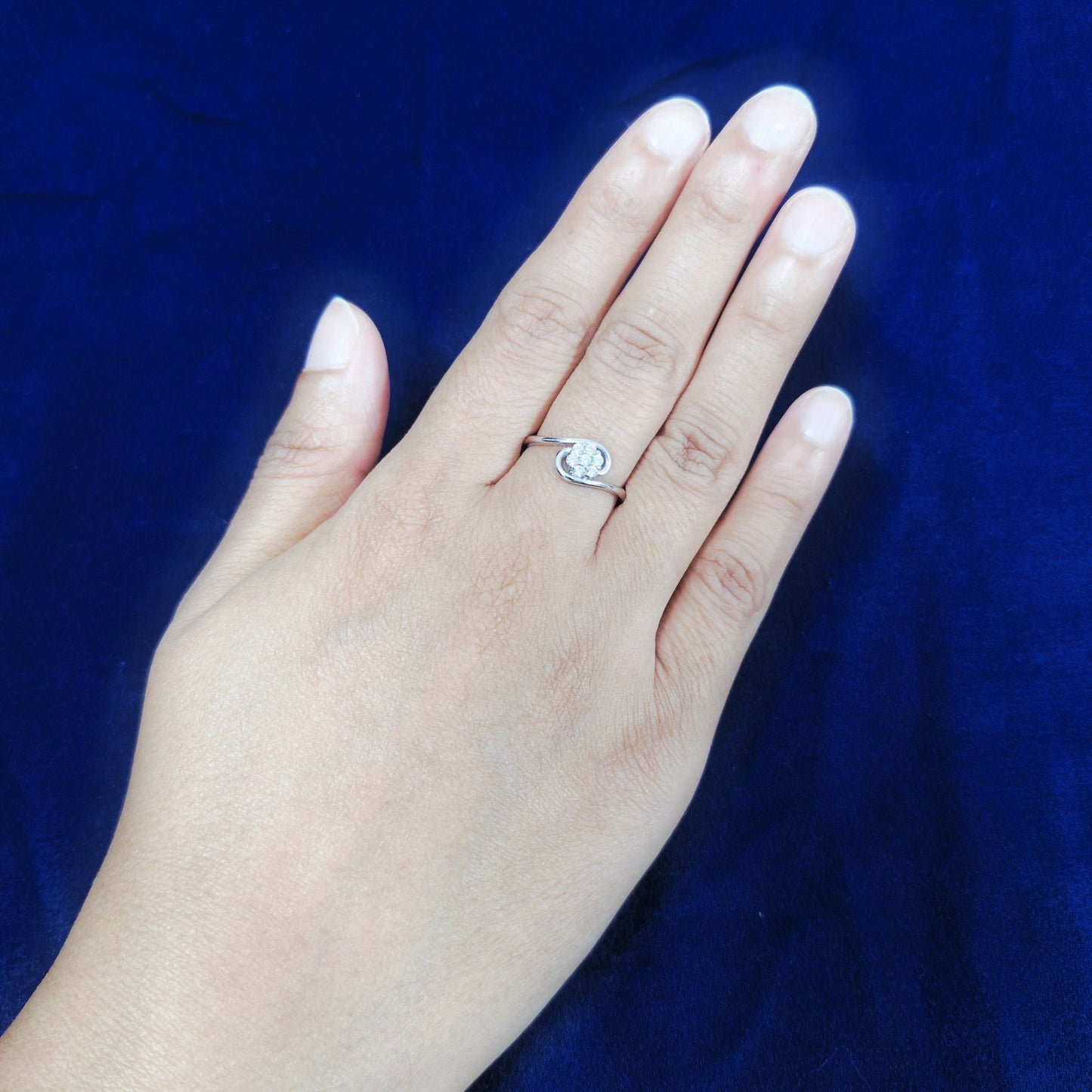 925 Sterling Silver Floral Cluster Ring with Cubic Zirconia