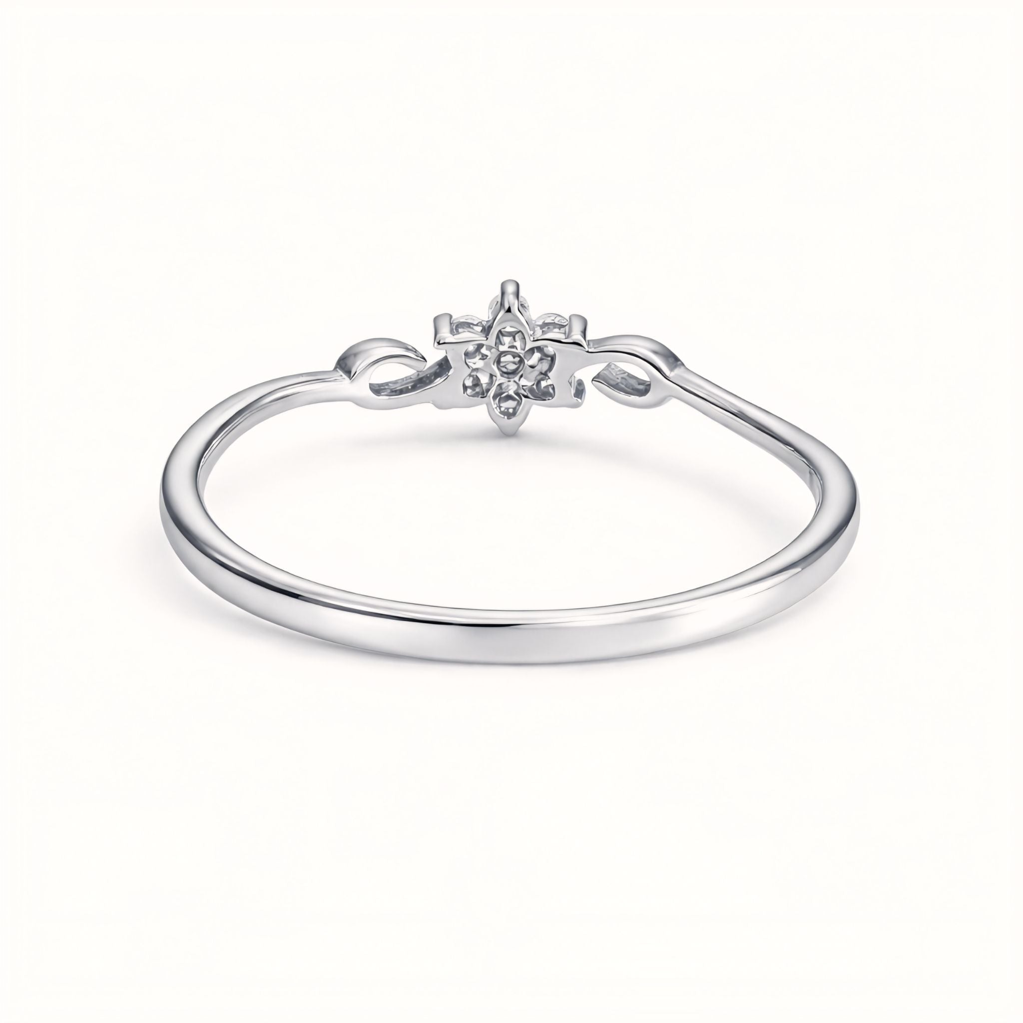 925 Sterling Silver Snowflake Cluster Ring with Cubic Zirconia
