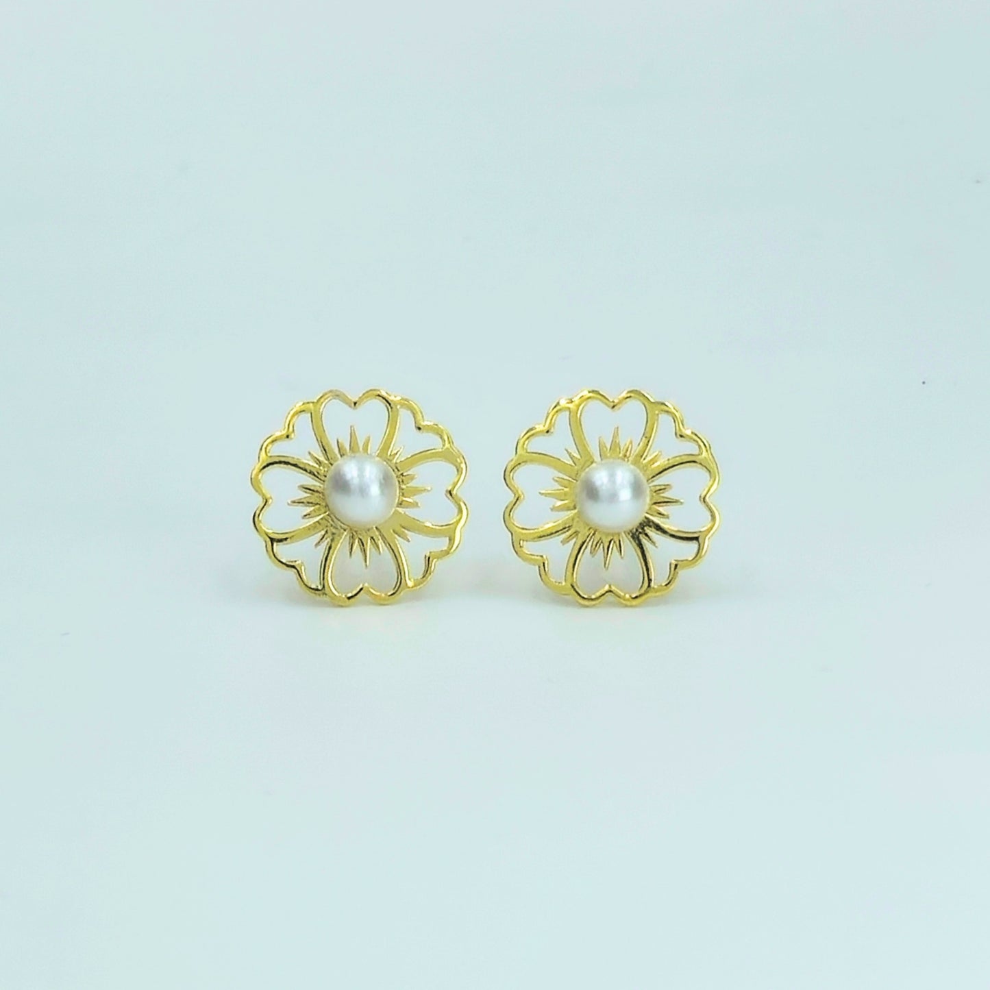 Gold-Plated 925 Sterling Silver Pearl Sunburst Pendant and Earrings Set