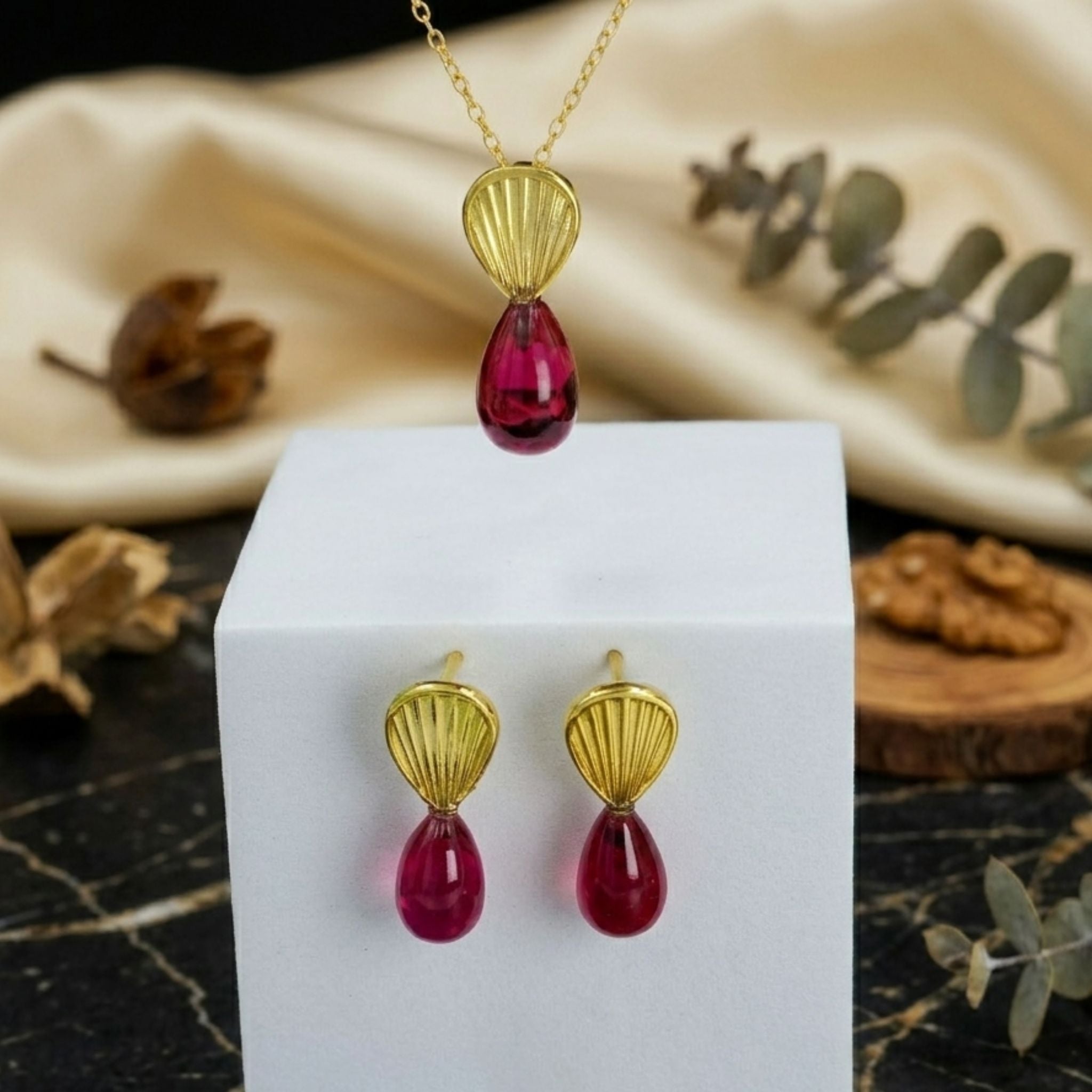 Gold-Plated 925 Sterling Silver Ruby Red Teardrop Pendant and Drop Earrings Set