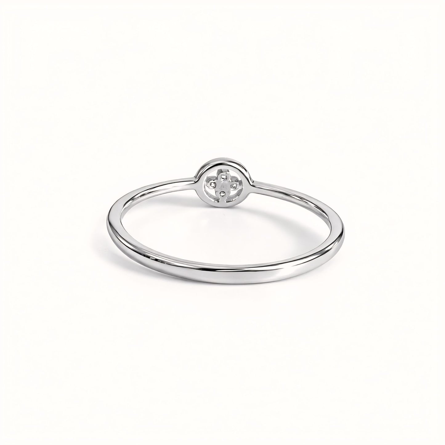925 Sterling Silver Floating Clover Bezel Ring with Cubic Zirconia
