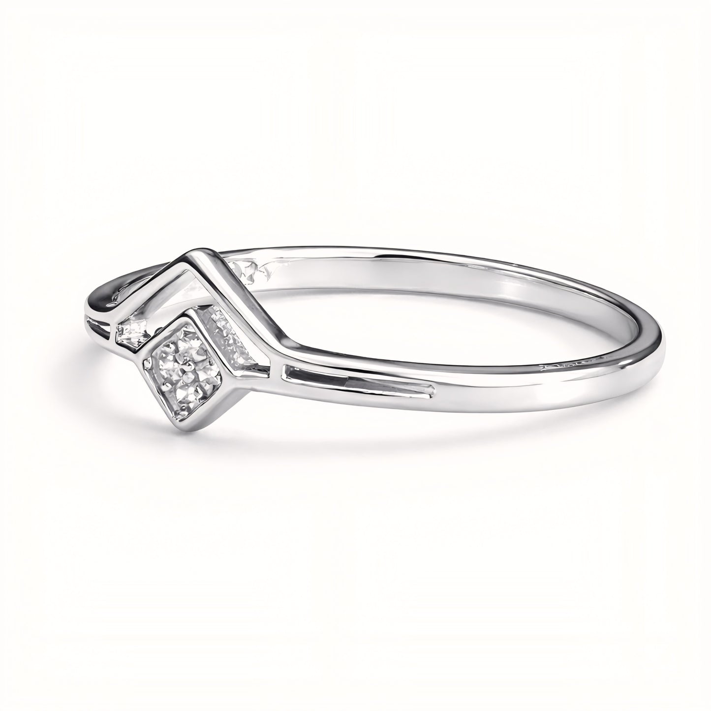 925 Sterling Silver Chevron Geometric Ring with Cubic Zirconia