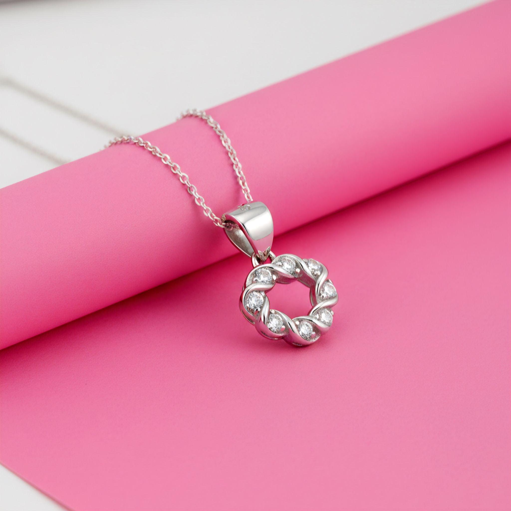 925 Sterling Silver Wreath Pendant with Cubic Zirconia