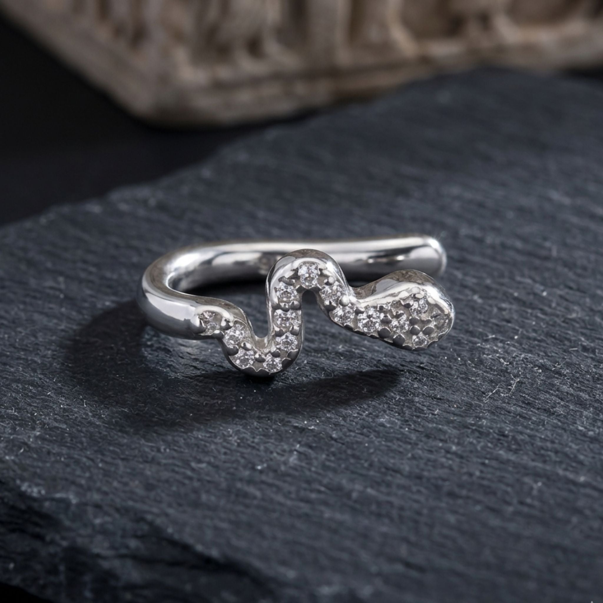 925 Sterling Silver Snake-Inspired Clip-On Nose Pin