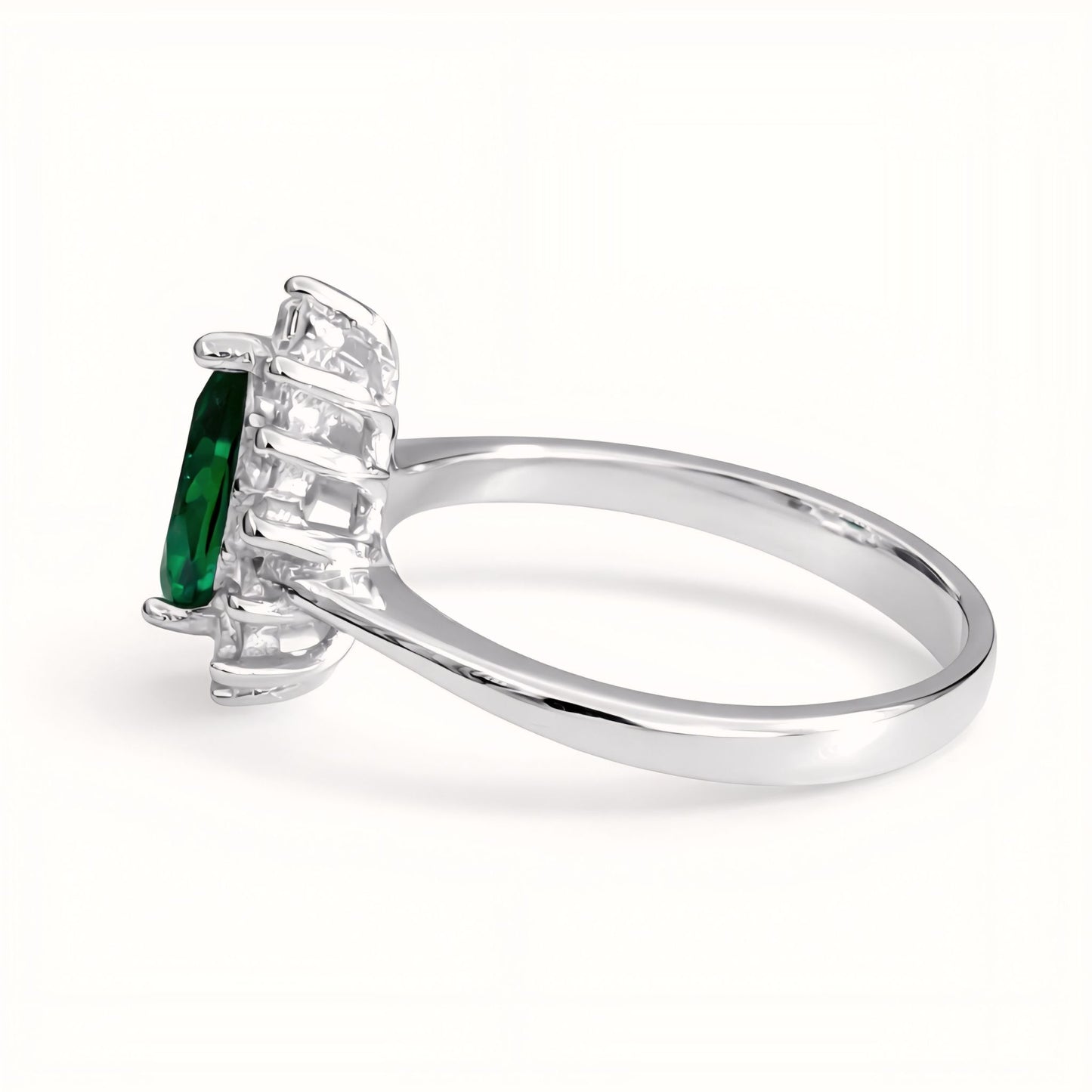 925 Sterling Silver Pear-Cut Green Stone Halo Ring with Cubic Zirconia