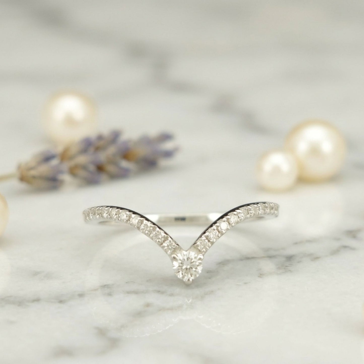 Infinity Curve Lab-Grown Diamond Ring in 925 Sterling Silver